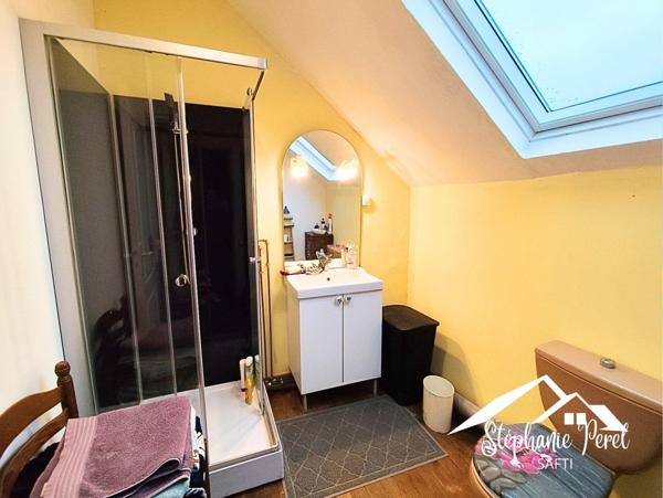 Maison familiale avec grand terrain dans quartier recherché d’Ussel – Fort potentiel d’aménagement