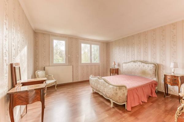 Maison Pontault Combault 6 pièce(s) 118.1 m2