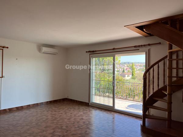 Lorgues (83510) Maison 3 chambres avec studio indépendant, piscine & garage, proche du village...