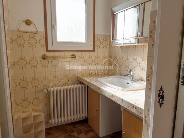 Lorgues (83510) Maison 3 chambres avec studio indépendant, piscine & garage, proche du village...