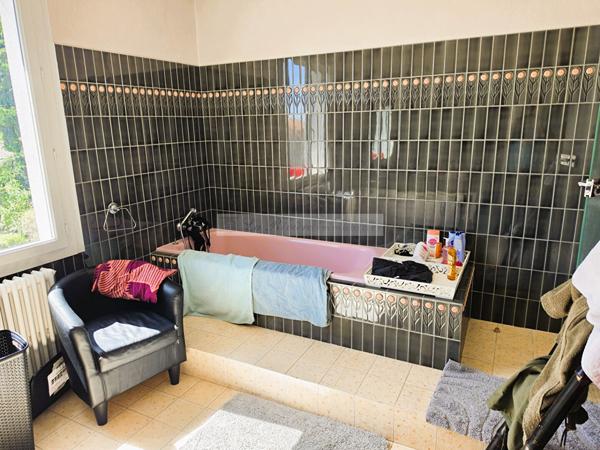 Maison Angouleme 223.54 m2 dont 6 chambres , Angouleme Maison Angouleme 223.54 m2 dont 6 chambres , Angouleme