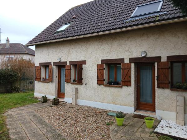 Pour investissement, évreux, dans un quartier calme, maison louée avec garage.