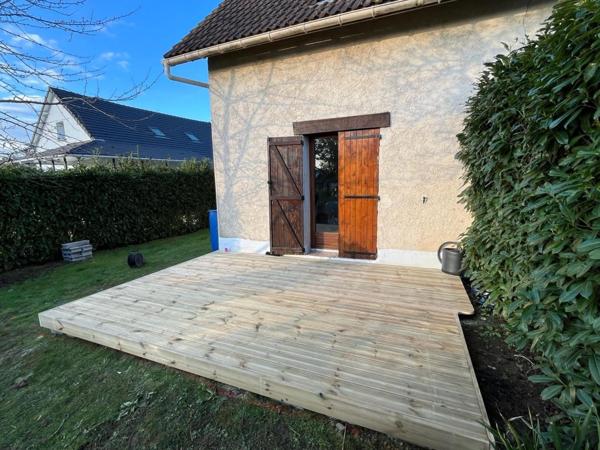 Pour investissement, évreux, dans un quartier calme, maison louée avec garage.