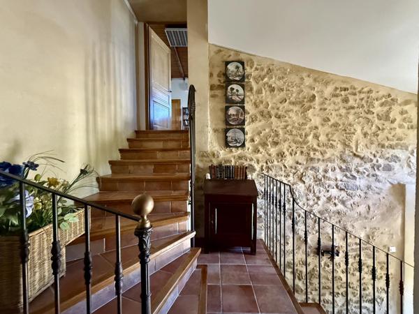 CARCASSONNE - Entièrement rénovée avec goût, 4.4 Ha de terrain et maison d'amis