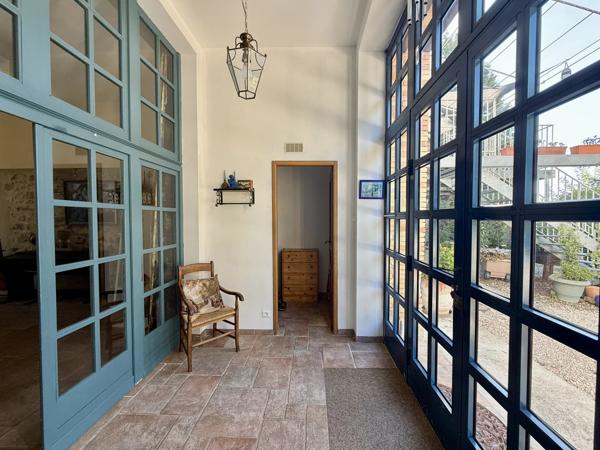 CARCASSONNE - Entièrement rénovée avec goût, 4.4 Ha de terrain et maison d'amis