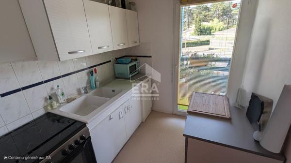 Appartement T2 1er et dernier étage - proches commerces - au calme