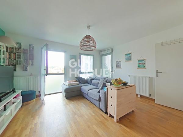 IMMEUBLE RECENT - DPE C - STATIONNEMENT ET CAVE