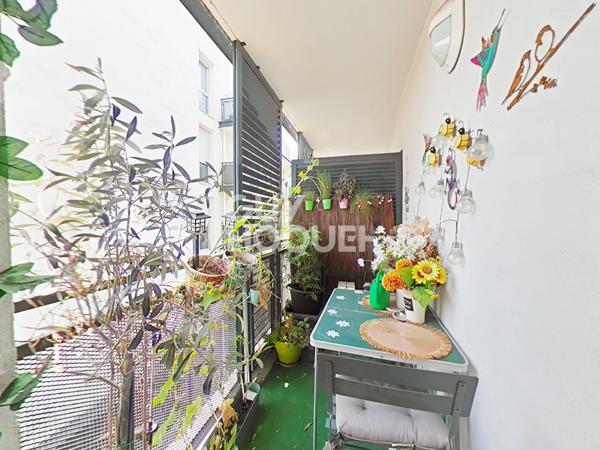 IMMEUBLE RECENT - DPE C - STATIONNEMENT ET CAVE