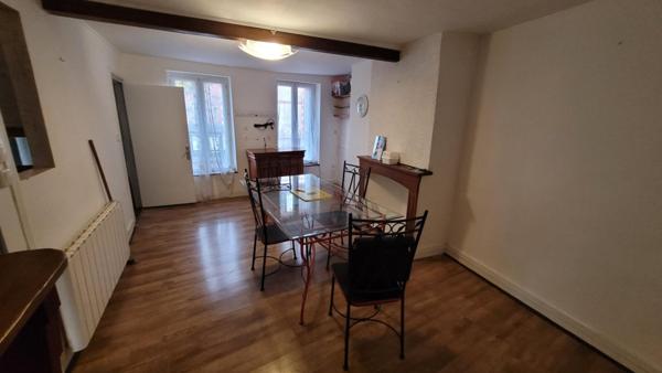 Maison de ville avec terrasse et jardinet