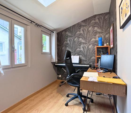 Maison 3 chambres, 1 bureau, charme de l'ancien modernisé, gare à 10 min, Cimetière de l'Est - St-Hélier