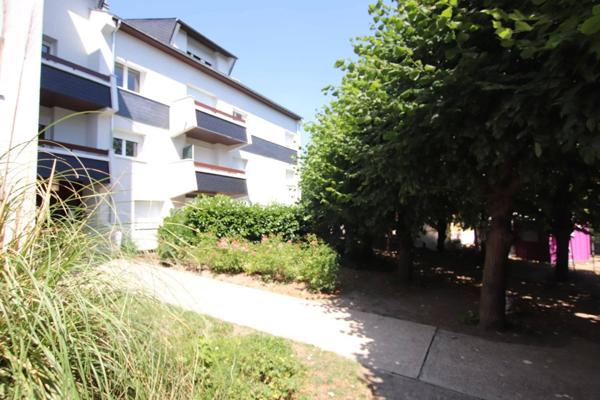 Cadre verdoyant et calme pour ce 3 pièces à Chatou