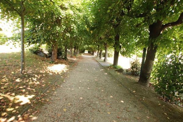 Cadre verdoyant et calme pour ce 3 pièces à Chatou