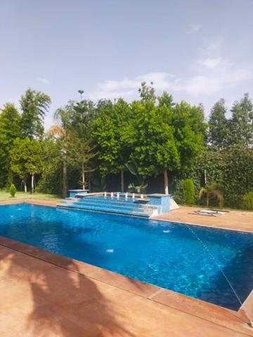 A Vendre Superbe Villa Contemporaine Titrée sans VNA - Route de l'Ourika - 16 km de Marrakech