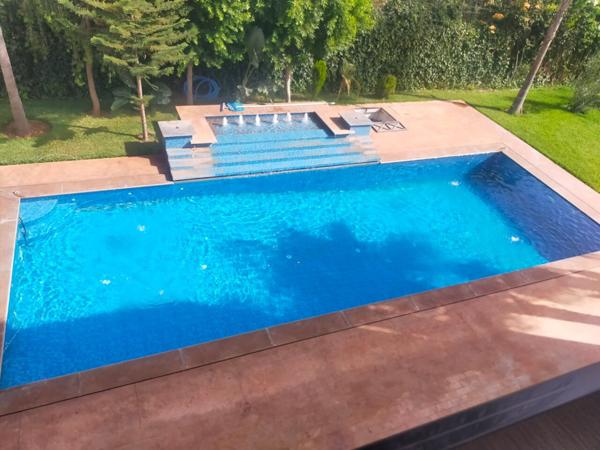 A Vendre Superbe Villa Contemporaine Titrée sans VNA - Route de l'Ourika - 16 km de Marrakech