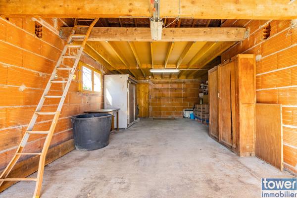 Villa 5 pièces avec garage et jardin.