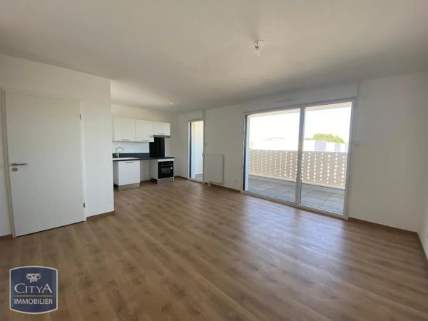 Appartement à louer 3 pièces 60.93m² Tours (37100)