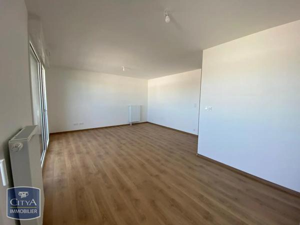 Appartement à louer 3 pièces 60.93m² Tours (37100)