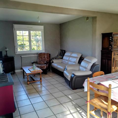 Maison à CARHAIX-PLOUGUER, 29270 - 6 pièces 102m²