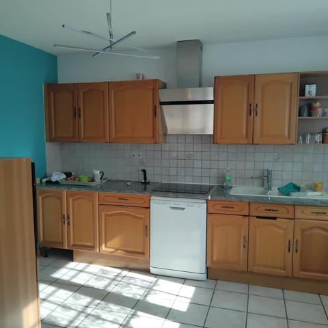 Maison à CARHAIX-PLOUGUER, 29270 - 6 pièces 102m²