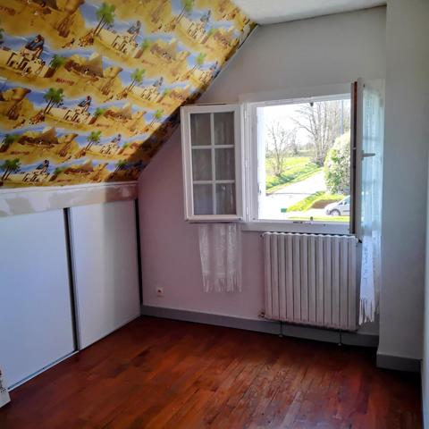 Maison à CARHAIX-PLOUGUER, 29270 - 6 pièces 102m²