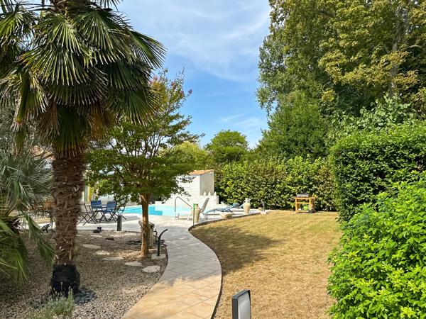 PÉRIGNY, maison à vendre 170m2, 5 chambres, jardin, garage, cave et piscine