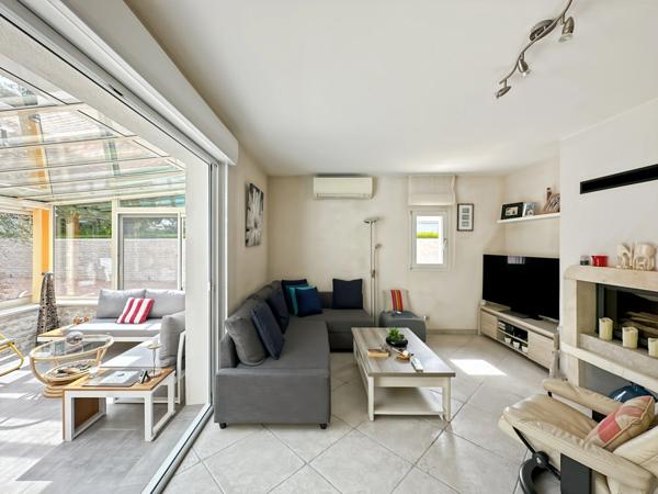 PÉRIGNY, maison à vendre 170m2, 5 chambres, jardin, garage, cave et piscine