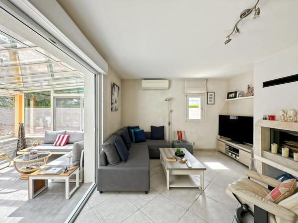 PÉRIGNY, maison à vendre 170m2, 5 chambres, jardin, garage, cave et piscine