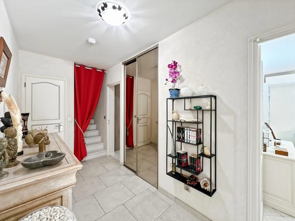 PÉRIGNY, maison à vendre 170m2, 5 chambres, jardin, garage, cave et piscine