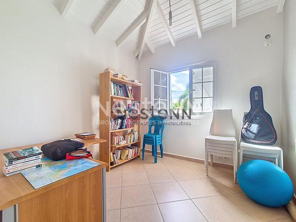 A VENDRE MAISON F4 RECENTE A SAINTE-MARGUERITE AU MOULE