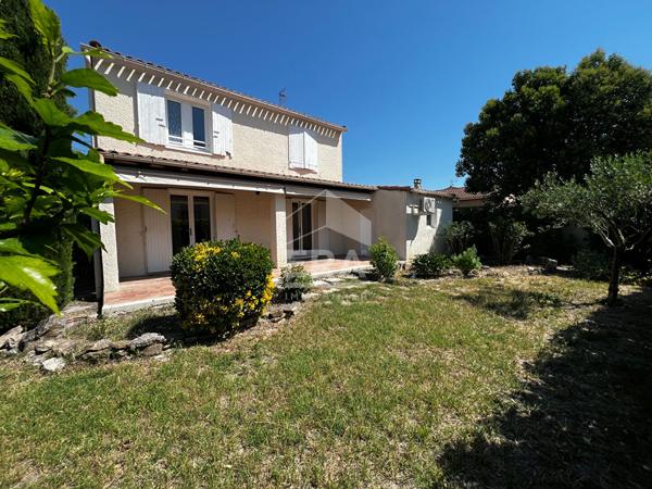 A LOUER Entraigues Sur La Sorgue 5 pièce(s) 103 m²
