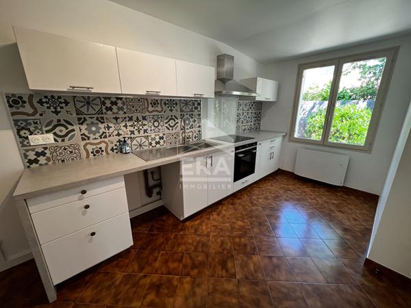 A LOUER Entraigues Sur La Sorgue 5 pièce(s) 103 m²