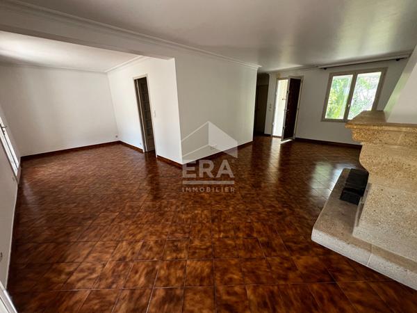 A LOUER Entraigues Sur La Sorgue 5 pièce(s) 103 m²