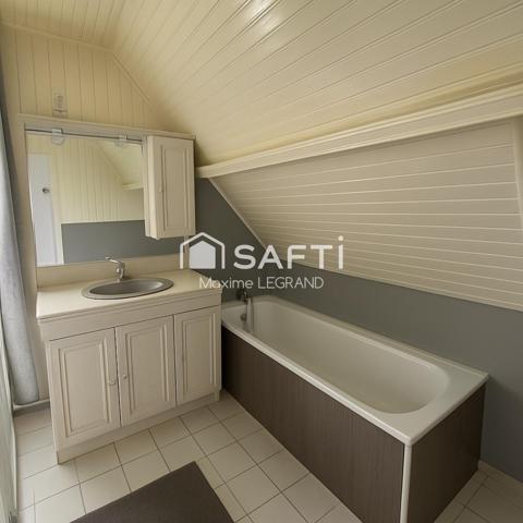 Maison d'environ 93 m2 au coeur d'un petit village