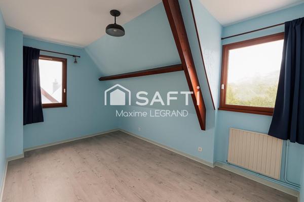 Maison d'environ 93 m2 au coeur d'un petit village