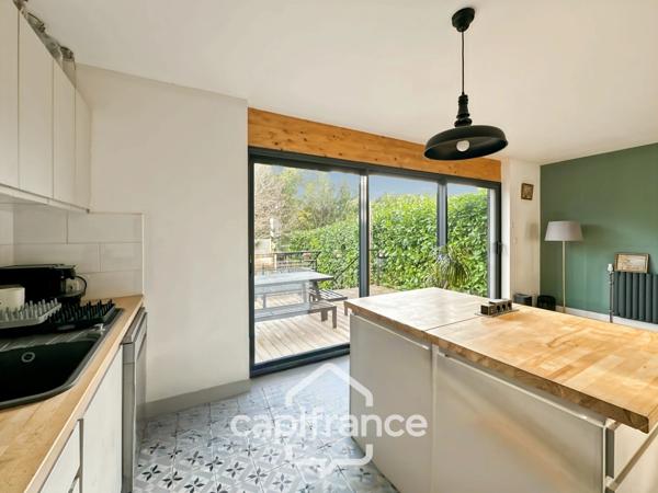 Maison rénovée de 102 m² avec sous-sol aménageable et jardin, quartier Rompsay – Périgny