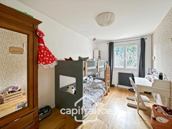 Maison rénovée de 102 m² avec sous-sol aménageable et jardin, quartier Rompsay – Périgny