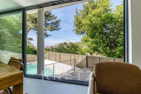 Marseille 7è Roucas Blanc - maison d'architecte avec piscine