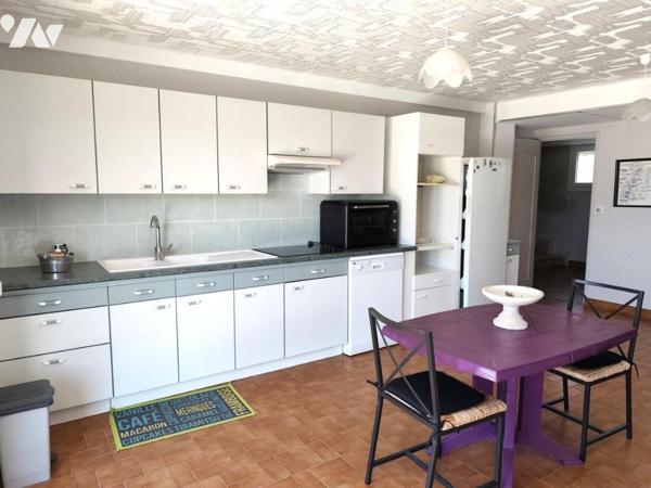 A vendre sur la commune de LONS LE SAUNIER maison de 215m² 