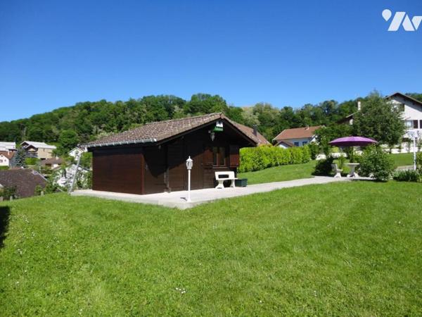 A vendre sur la commune de LONS LE SAUNIER maison de 215m² 