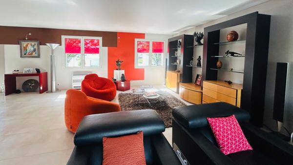 Immeuble
         18 pièces
        - 500 m² 2 595 000 € *