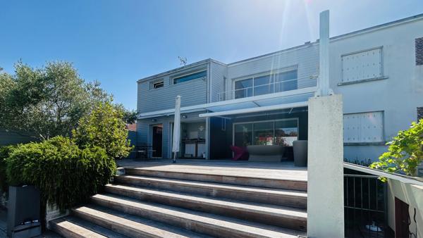 Immeuble
         18 pièces
        - 500 m² 2 595 000 € *