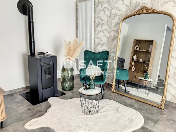 Villa 4 faces avec terrasses et jardin