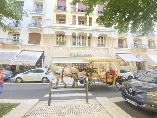 03200 VICHY -APPARTEMENT DE STANDING 2 PIÈCES AVEC BALCON TERRASSE- COEUR DE VILLE