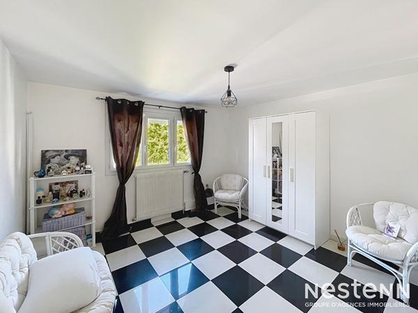 Belle maison familiale rénovée - 6 chambres - Sous-sol total