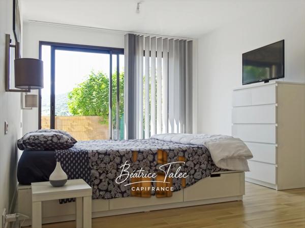 Villa contemporaine récente d’exception – Piscine à débordement, vue panoramique, calme et proximité du port, des plages – VAR Le Lavandou, quartier résidentiel prisé