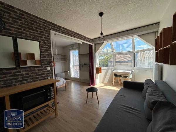 Appartement à louer 2 pièces 42.55m² Bordeaux (33000)