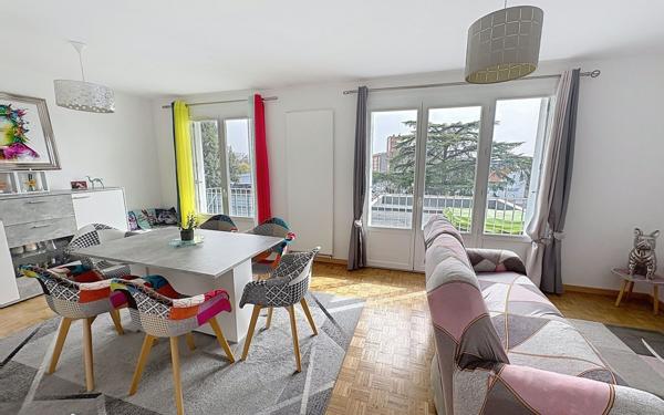 Appartement à vendre    3 pièces • 75,89 m2 Lons