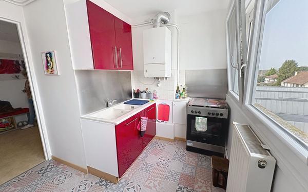 Appartement à vendre    3 pièces • 75,89 m2 Lons