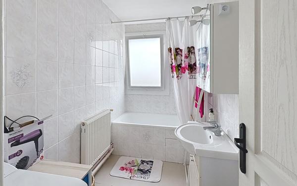 Appartement à vendre    3 pièces • 75,89 m2 Lons