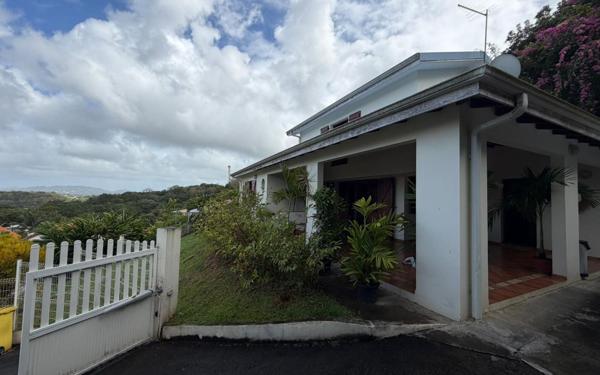 Maison à vendre    4 pièces •  Rivière-Salée